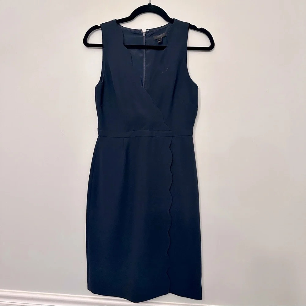 J Crew Women’s Scalloped V Neck Navy Blue Dress Size 2